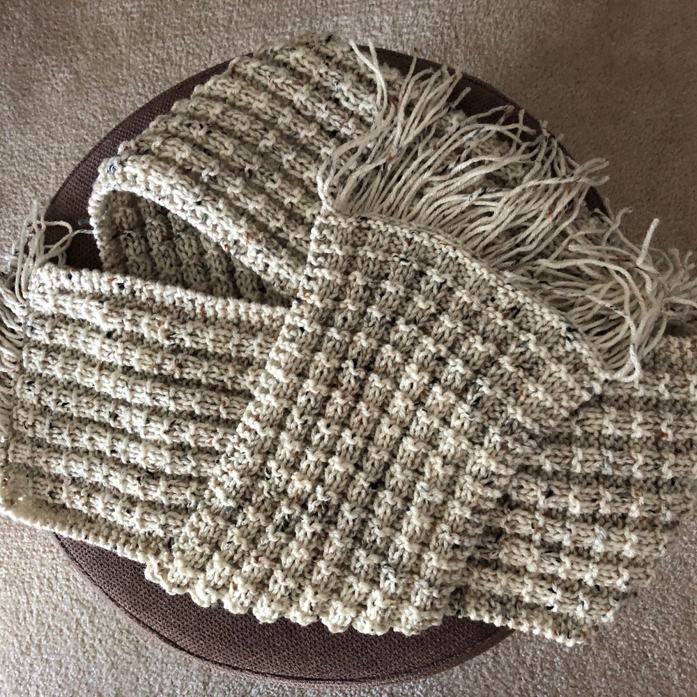 Knitted scarf